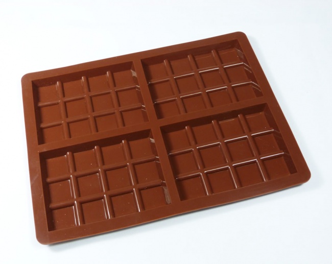 4 cell Medium Bar Chocolate Mould (70g) - C209