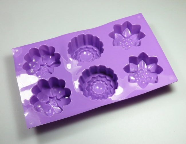 6 cell Mixed Flowers Silicone Baking / Soap Mould