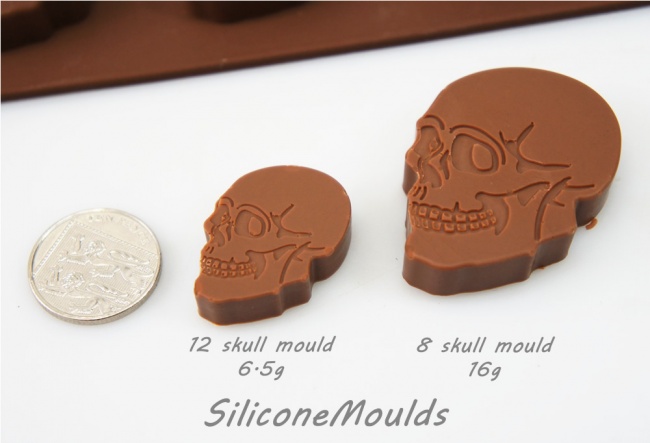 12 cell Small Skull (6.5g) Retro Novelty Silicone Chocolate / Candy Mould