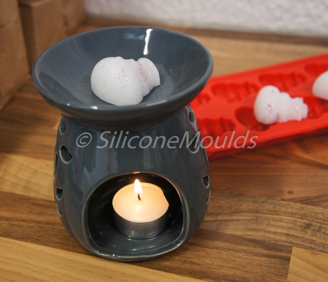 8 cell Snowman MELT - Silicone Wax / Chocolate Mould 15mls cell vol.