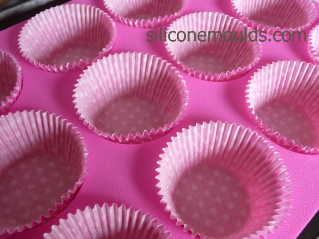 12 Standard Muffin / Cupcake PALE PINK Silicone Baking Mould Heavy Duty