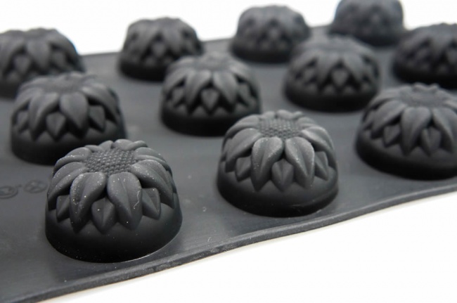 15 Sunflower Ice Tray / Chocolate Silicone Cake Baking Mould