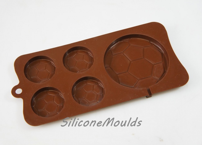 4+1 Soccer Ball / Football - Novelty Silicone Chocolate Mould