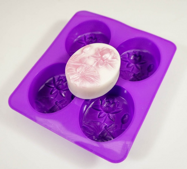 4 cell Oval Dragonfly Silicone Soap / Craft Mould - 125g average bar weight