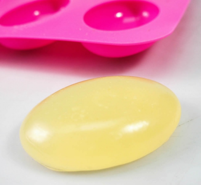 6 cell Oval Pebble Silicone Soap Mould - 95mls