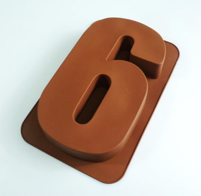 LARGE NUMBER 6 or 9 - Birthday Cake Silicone Baking Mould - CLEARANCE