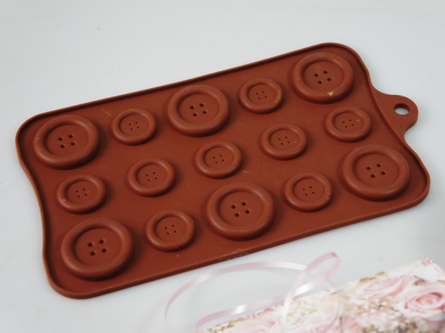 The Great BIG Buttons Silicone Bakeware Mould - cookies / chocolate