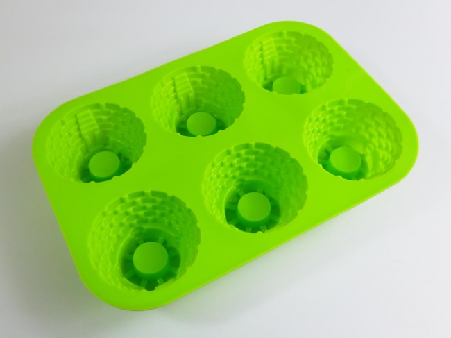 6 cell Round Turret Castle Silicone Baking Mould - Clearance