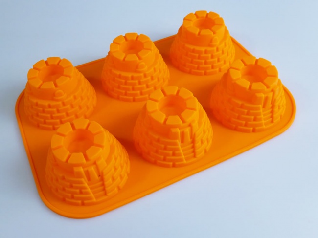 6 cell Round Turret Castle Silicone Baking Mould - Clearance