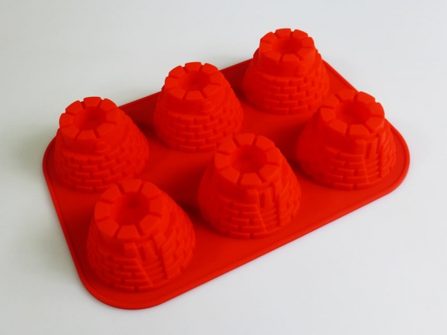 6 cell Round Turret Castle Silicone Baking Mould - Clearance