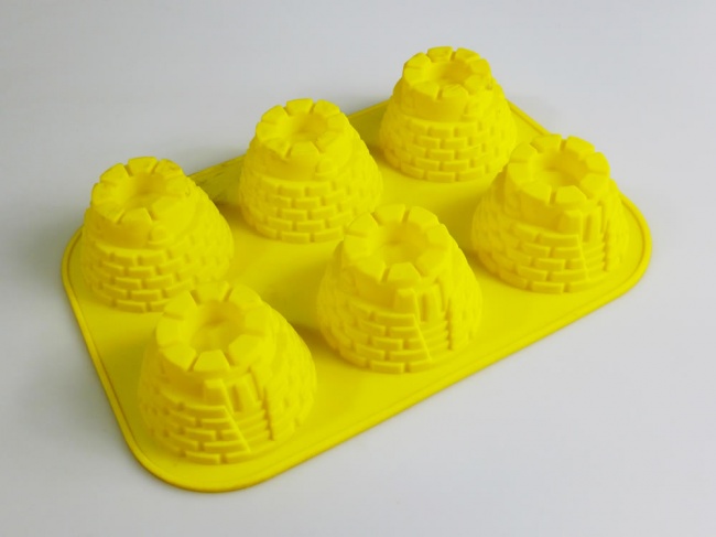 6 cell Round Turret Castle Silicone Baking Mould - Clearance