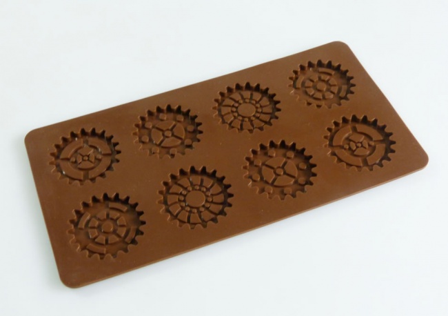 8 cell STEAMPUNK GEARS Chocolate Collection Silicone Mould