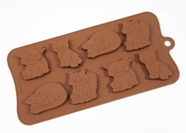 8 cell Grumpy / Moody Cats Silicone Chocolate Bakeware Mould