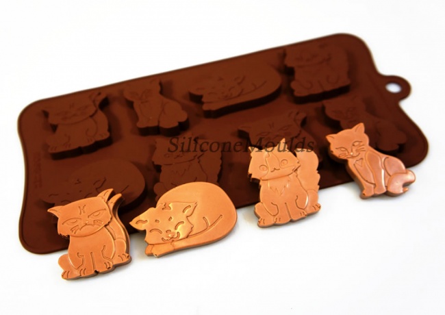 8 cell Grumpy / Moody Cats Silicone Chocolate Bakeware Mould