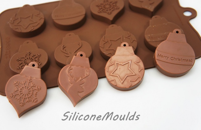 8 cell Hanging Christmas Tree Bauble - Novelty Silicone Chocolate Mould