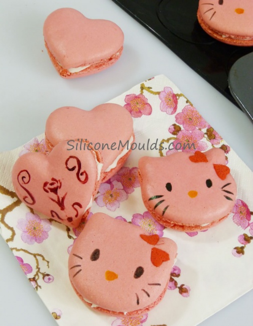 HEART / CAT - Double Sided Macaron Mat - Silicone Baking Mat - Colour May Vary