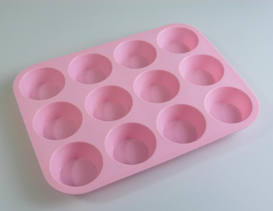 12 Standard Muffin / Cupcake PALE PINK Silicone Baking Mould Heavy Duty