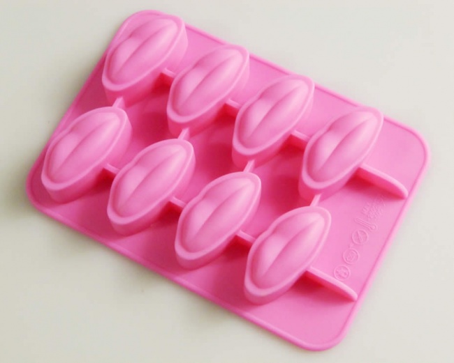 8 cell Lips / Kiss Me Quick Chocolate / Candy / Ice Mould