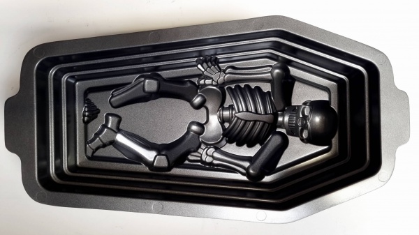 Wilton 3D Skeleton In Casket - Halloween Themed Cake Pan