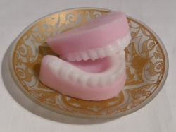 4 cell False Teeth / Dentures Fun Silicone Mould - 30ml volume